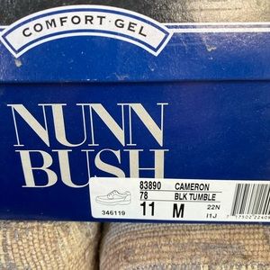 Men’s Nunn Bush and Rockport dress shoes size 11 in black and in brown.